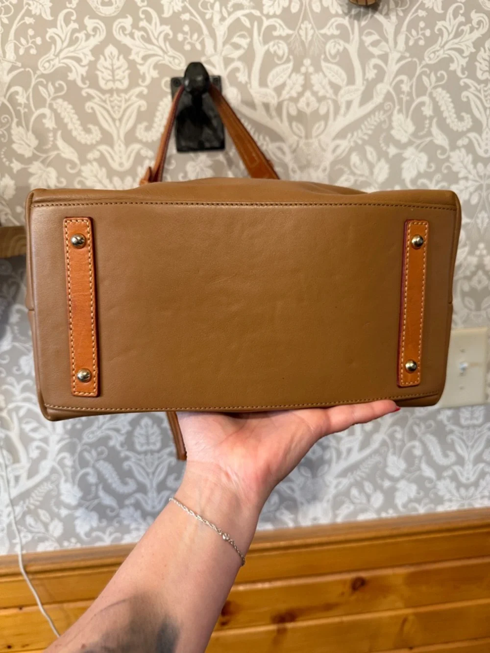 Dooney and Bourke McKenzie hobo Taupe Smooth Leather Vachetta Trim & Handles EUC - Picture 9 of 16